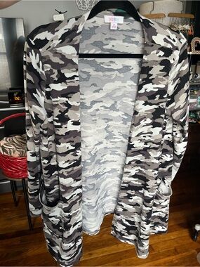LuLaRoe Gray Black White Camo Open Cardigan